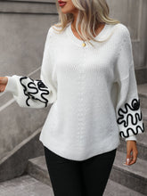 Load image into Gallery viewer, Contrast Drop Shoulder Round Neck Sweater
