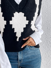 Load image into Gallery viewer, Contrast V-Neck Sweater Vest