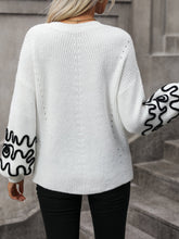 Load image into Gallery viewer, Contrast Drop Shoulder Round Neck Sweater