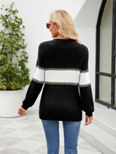 Load image into Gallery viewer, Contrast Round Neck Sweater