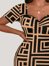 Load image into Gallery viewer, Plus Size Sweetheart Neck Short Sleeve Mini Dress