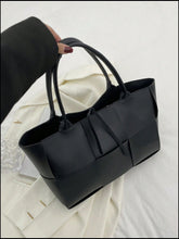 Load image into Gallery viewer, 55226529-697d-4511-aded-a3e8b7bc5579-Max