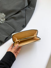 Load image into Gallery viewer, bbfd3cb8-8c79-4129-a0c4-91d92aa5989b-Max