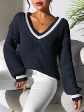 Load image into Gallery viewer, Contrast Trim V-Neck Long Sleeve Sweater