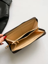 Load image into Gallery viewer, f8266e1d-c104-4924-8354-387a7bcbaf17-Max