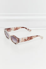 Load image into Gallery viewer, Polycarbonate Frame Wayfarer Sunglasses