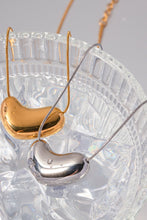 Load image into Gallery viewer, Heart Shape Pendant Necklace