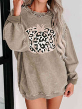 Load image into Gallery viewer, Leopard Pumpkin Graphic Ribbed Sweatshirt