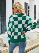 Load image into Gallery viewer, Checkered Round Neck Sweater