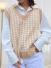 Load image into Gallery viewer, Houndstooth V-Neck Sweater Vet