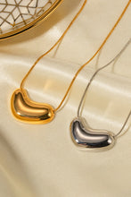 Load image into Gallery viewer, Heart Shape Pendant Necklace