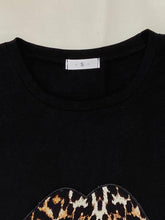 Load image into Gallery viewer, Lip Graphic Top and Short Set