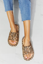 Load image into Gallery viewer, Arms Around Me Open Toe Slide in Leopard