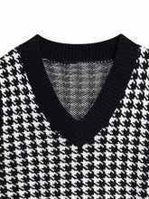 Load image into Gallery viewer, Houndstooth V-Neck Sweater Vet