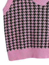 Load image into Gallery viewer, Houndstooth V-Neck Sweater Vet