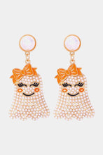 Load image into Gallery viewer, Smiling Ghost Shape Synthetic Pearl Earrings