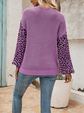 Load image into Gallery viewer, Leopard Crisscross V-Neck Sweater