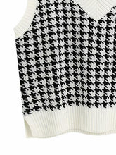 Load image into Gallery viewer, Houndstooth V-Neck Sweater Vet