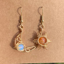 Load image into Gallery viewer, Beaded Alloy Earrings
