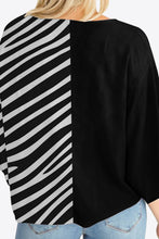 Load image into Gallery viewer, Printed Deep V Tie Hem Blouse