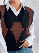 Load image into Gallery viewer, Contrast V-Neck Sweater Vest