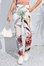 Load image into Gallery viewer, Floral Print Cropped Pants with Pockets