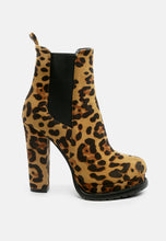 Load image into Gallery viewer, spire suede block heeled boots-0